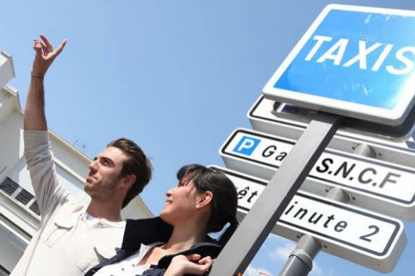 Payer le taxi en fin de mois pour les sociétés en partance de Marseille