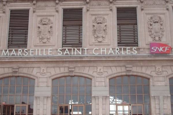 Tarif taxi gare Saint Charles de Marseille pour des trajets longues distances