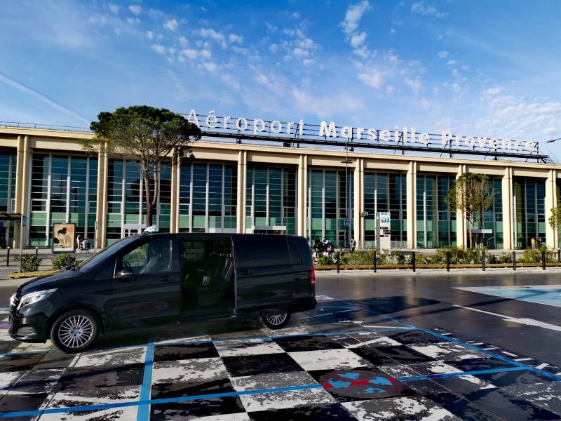 Taxi jusqu'à 8 personnes