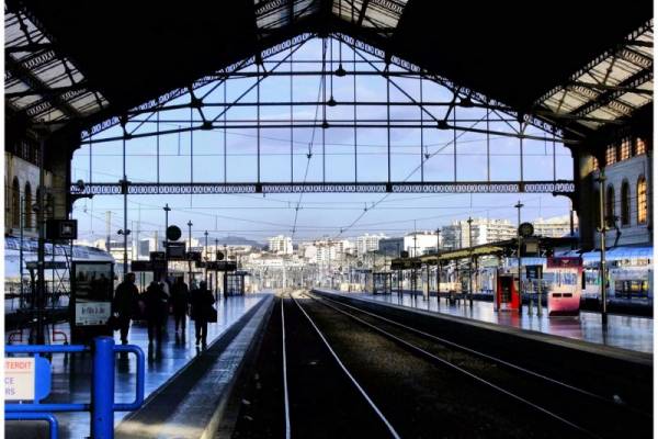 Tarif taxi gare saint charles de Marseille vers Saint Cyr sur Mer